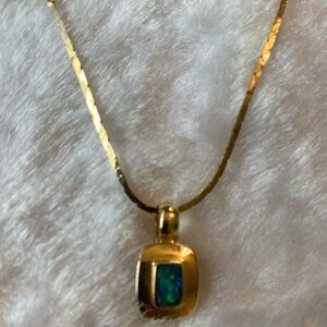 ☘️14K CHU Elegant Gold Necklace Australian? Blue Opal Pendant